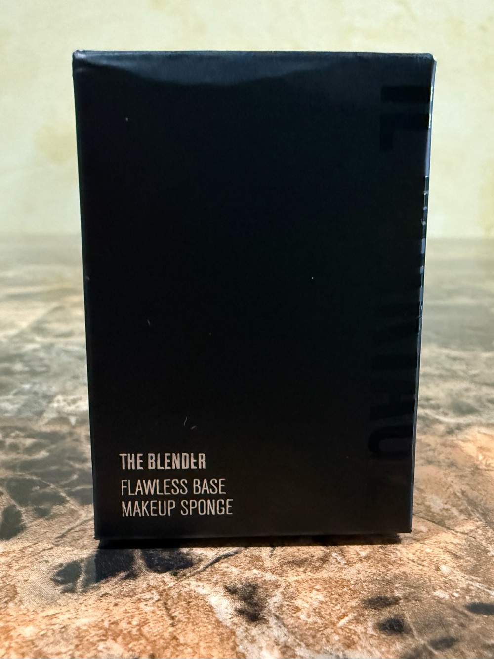 Il Makiage The Blender Flawless Base Makeup Sponge